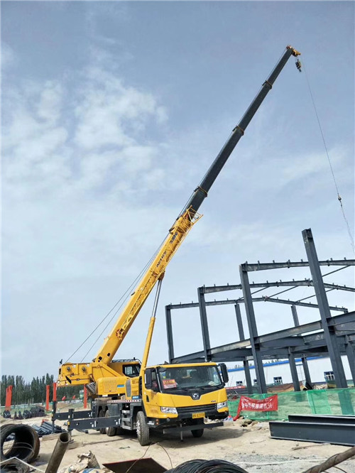 汤旺县超高层建筑钢结构吊装案例